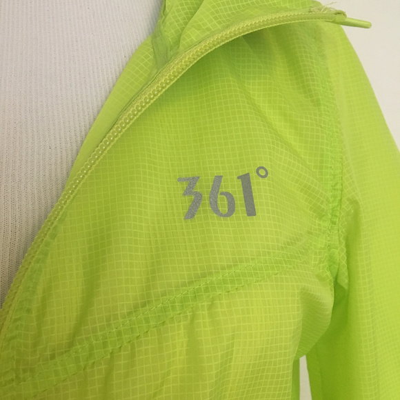 361 lime green wind breaker - Picture 2 of 8